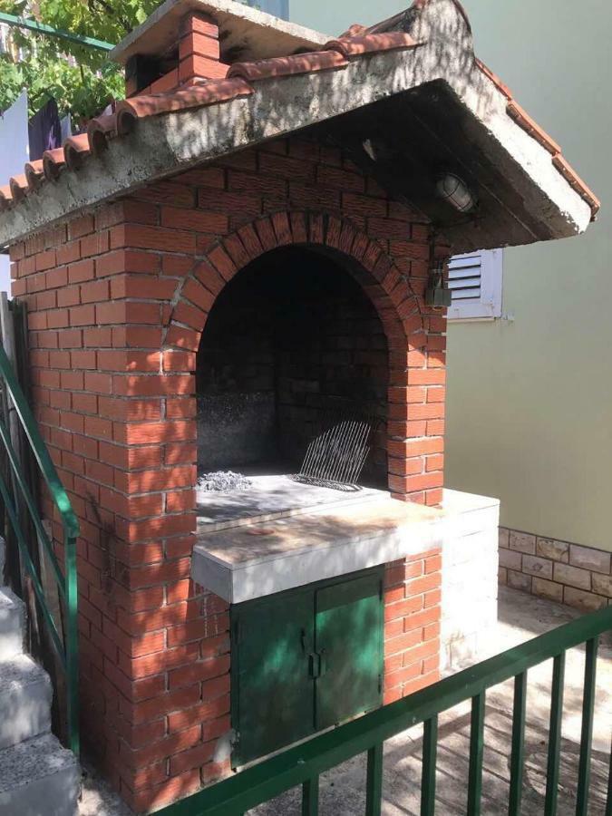 Apartmani Atila Damir Omiš Extérieur photo