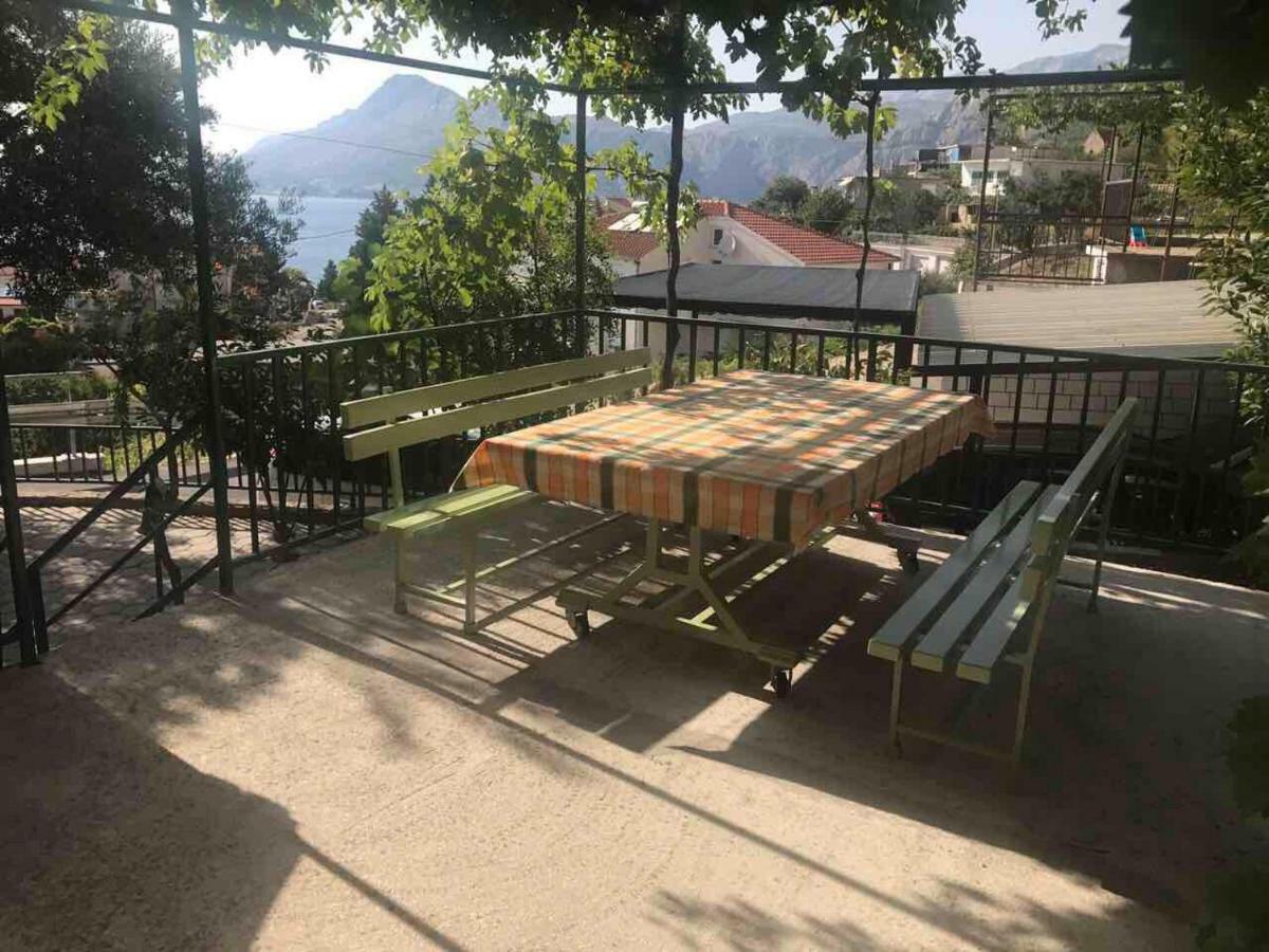 Apartmani Atila Damir Omiš Extérieur photo