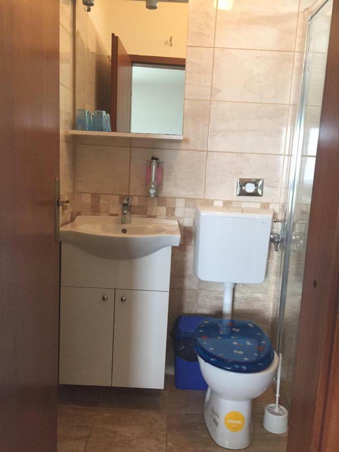 Apartmani Atila Damir Omiš Extérieur photo