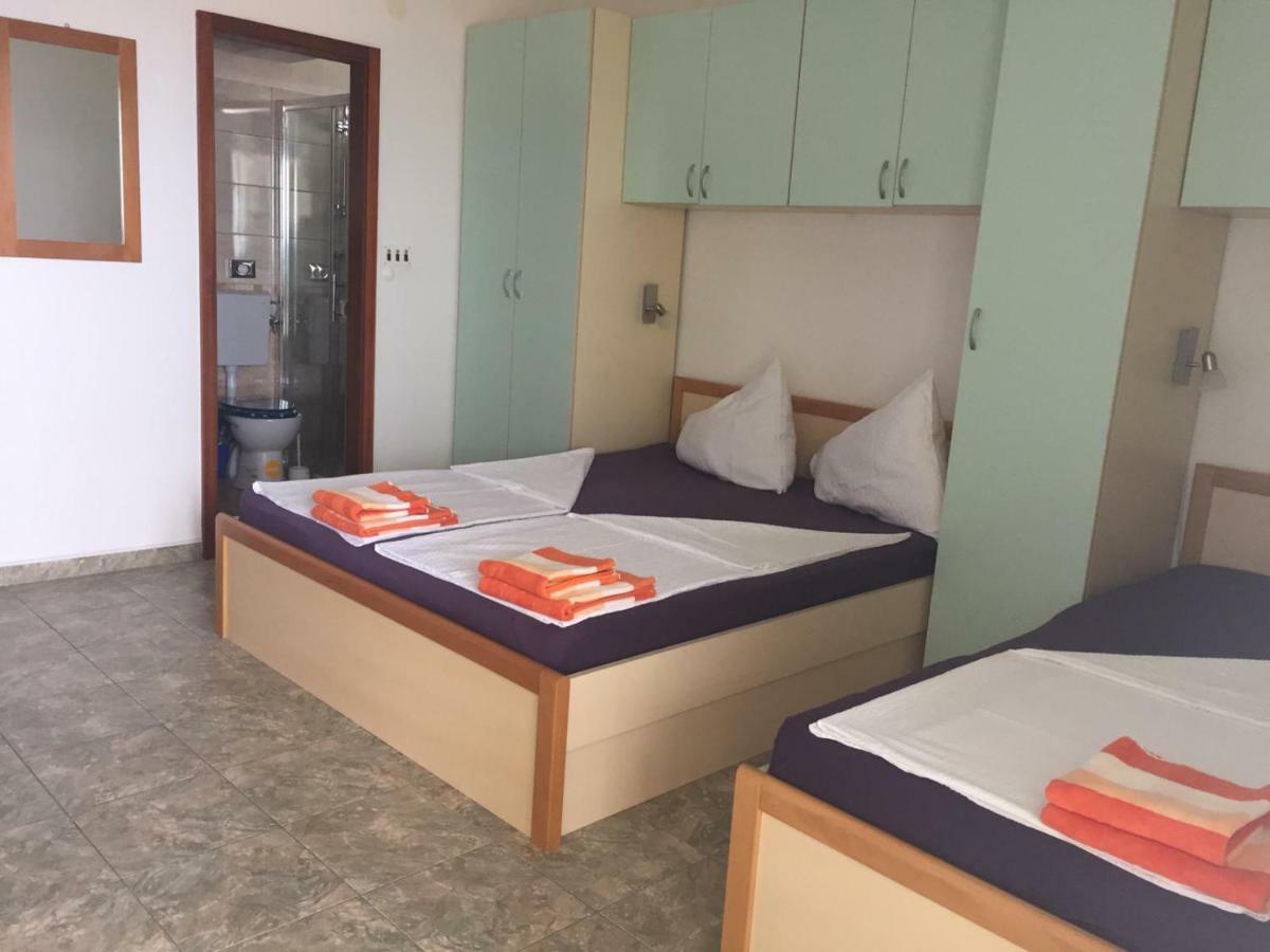 Apartmani Atila Damir Omiš Extérieur photo