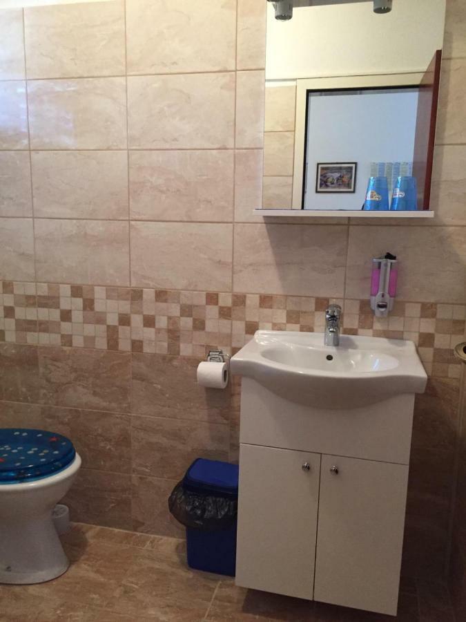 Apartmani Atila Damir Omiš Extérieur photo