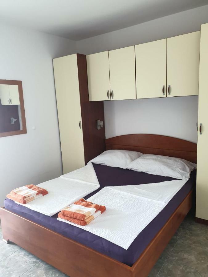 Apartmani Atila Damir Omiš Extérieur photo